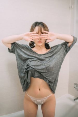 国产亚洲女人久久久久片_清晰免费影视在线观看