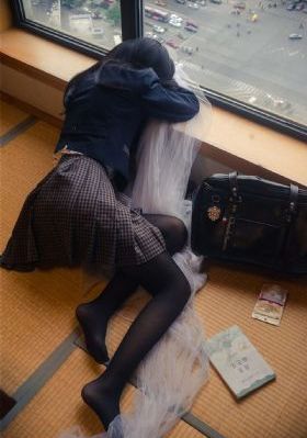 清纯美女为了钱把衣服都脱了_1080P高清迅雷在线观看