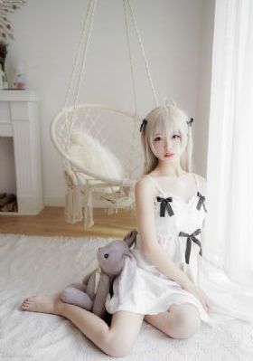 坏人用剪刀剪掉衣服的视频_高清字幕版在线播放